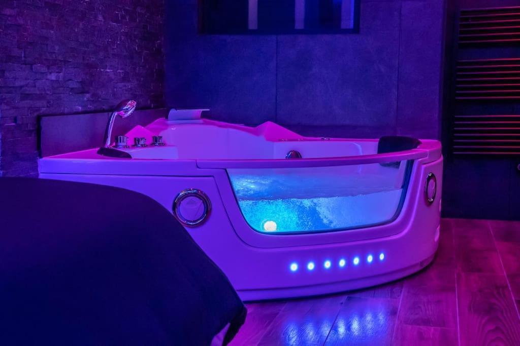 Blue Night - Jacuzzi - Bord De Seine Apartment คอร์เบล-เอซองส์ ภายนอก รูปภาพ